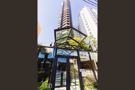 Apartamento à venda com 190m², 4 quartos e 3 vagas Apartamento à venda com 190m², 4 quartos e 3 vagasFachada