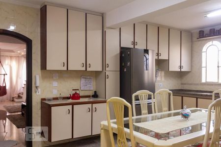 Casa à venda com 175m², 4 quartos e 4 vagas Casa à venda com 175m², 4 quartos e 4 vagasCozinha