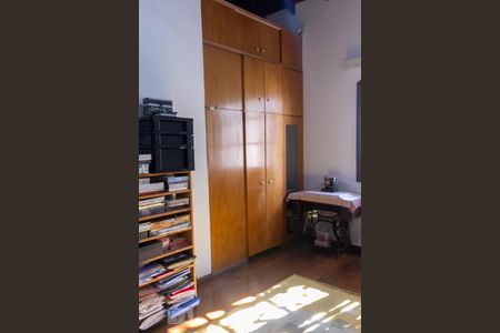 Casa à venda com 175m², 4 quartos e 4 vagas Casa à venda com 175m², 4 quartos e 4 vagasQuarto 2