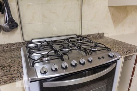 Casa à venda com 175m², 4 quartos e 4 vagas Casa à venda com 175m², 4 quartos e 4 vagasCozinha