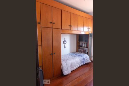 Casa à venda com 175m², 4 quartos e 4 vagas Casa à venda com 175m², 4 quartos e 4 vagasQuarto 1