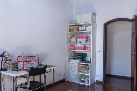 Casa à venda com 175m², 4 quartos e 4 vagas Casa à venda com 175m², 4 quartos e 4 vagasQuarto 2