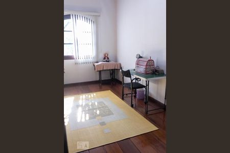 Casa à venda com 175m², 4 quartos e 4 vagas Casa à venda com 175m², 4 quartos e 4 vagasQuarto 2