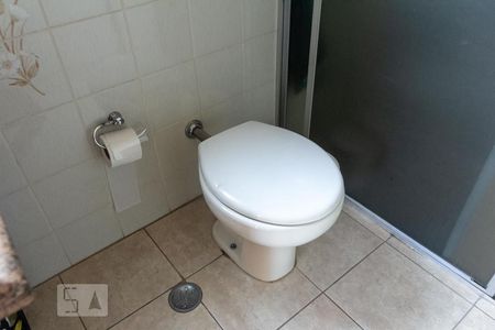 Casa à venda com 175m², 4 quartos e 4 vagas Casa à venda com 175m², 4 quartos e 4 vagasBanheiro Social