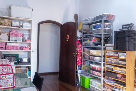 Casa à venda com 175m², 4 quartos e 4 vagas Casa à venda com 175m², 4 quartos e 4 vagasQuarto 2