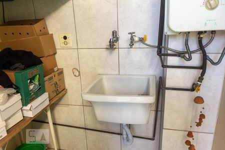 Casa à venda com 175m², 4 quartos e 4 vagas Casa à venda com 175m², 4 quartos e 4 vagasLavanderia