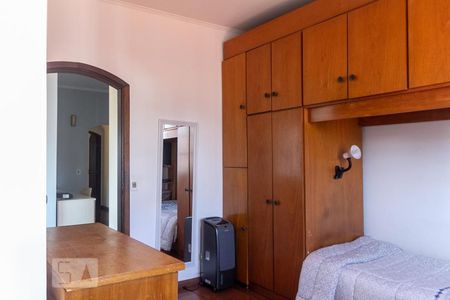 Casa à venda com 175m², 4 quartos e 4 vagas Casa à venda com 175m², 4 quartos e 4 vagasQuarto 1