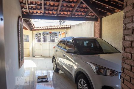 Casa à venda com 175m², 4 quartos e 4 vagas Casa à venda com 175m², 4 quartos e 4 vagasGaragem