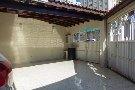 Casa à venda com 175m², 4 quartos e 4 vagas Casa à venda com 175m², 4 quartos e 4 vagasGaragem