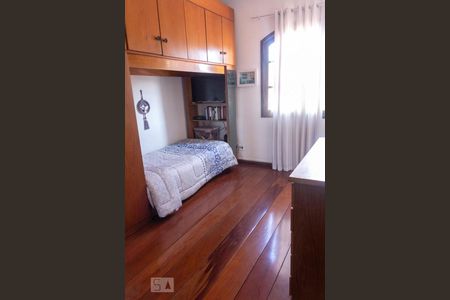 Casa à venda com 175m², 4 quartos e 4 vagas Casa à venda com 175m², 4 quartos e 4 vagasQuarto 1