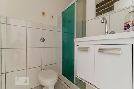 Banheiro de kitnet/studio para alugar com 1 quarto, 50m² em Vila Buarque, São Paulo