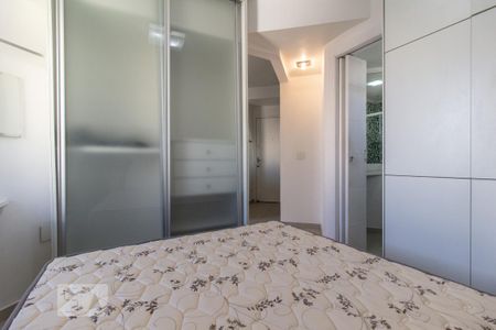 Studio para alugar com 50m², 1 quarto e 1 vaga Studio para alugar com 50m², 1 quarto e 1 vagaQuarto