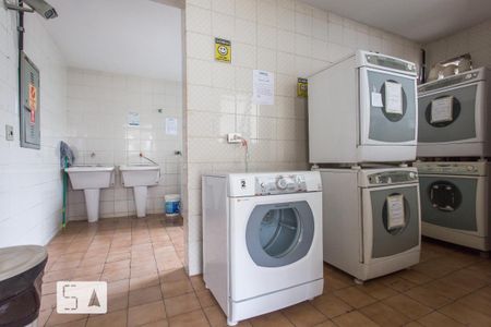 Studio para alugar com 50m², 1 quarto e 1 vaga Studio para alugar com 50m², 1 quarto e 1 vagaLavanderia