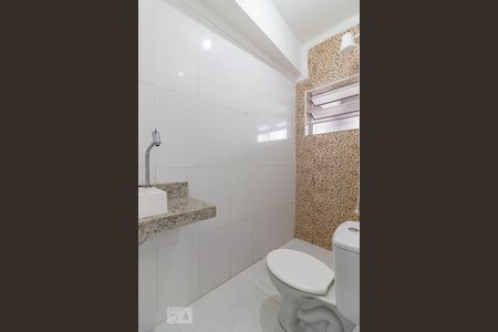 Banheiro de apartamento à venda com 1 quarto, 30m² em Vila Ivone, São Paulo