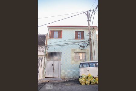 Casa à venda com 100m², 3 quartos e 3 vagasFachada