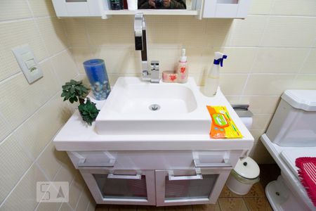 Detalhe banheiro de casa à venda com 3 quartos, 300m² em Jardim Divinolândia, Guarulhos