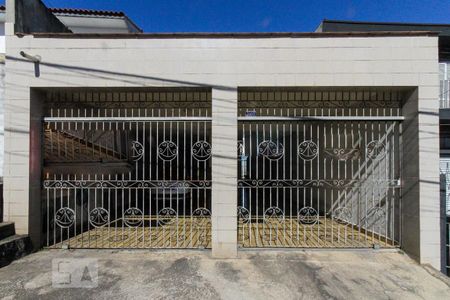 Casa à venda com 280m², 2 quartos e 5 vagasFachada