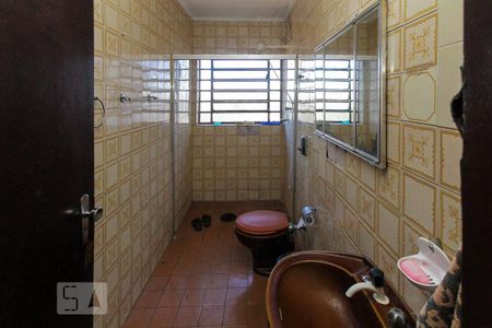 Casa à venda com 280m², 2 quartos e 5 vagasBanheiro 