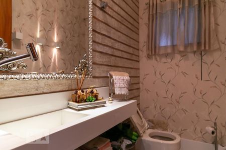 Casa à venda com 369m², 5 quartos e 4 vagas Casa à venda com 369m², 5 quartos e 4 vagasLavabo