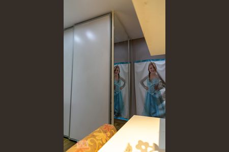 Casa à venda com 369m², 5 quartos e 4 vagas Casa à venda com 369m², 5 quartos e 4 vagasQuarto 2