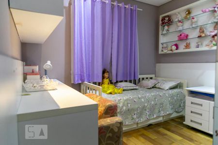 Casa à venda com 369m², 5 quartos e 4 vagas Casa à venda com 369m², 5 quartos e 4 vagasQuarto 2