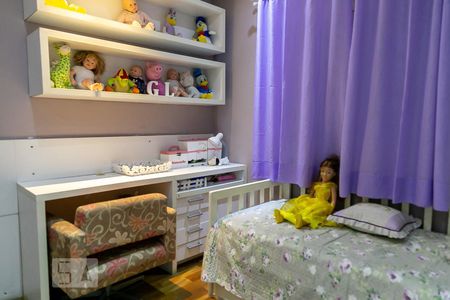 Casa à venda com 369m², 5 quartos e 4 vagas Casa à venda com 369m², 5 quartos e 4 vagasQuarto 2