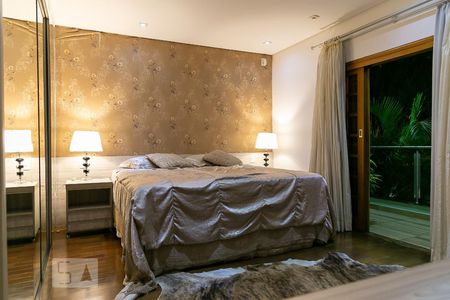 Casa à venda com 369m², 5 quartos e 4 vagas Casa à venda com 369m², 5 quartos e 4 vagasSuíte 2