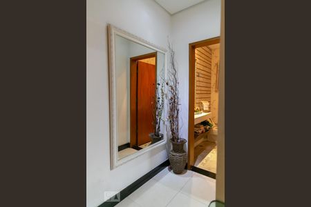 Casa à venda com 369m², 5 quartos e 4 vagas Casa à venda com 369m², 5 quartos e 4 vagasLavabo