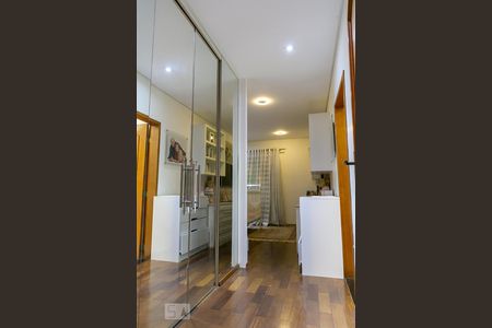 Casa à venda com 369m², 5 quartos e 4 vagas Casa à venda com 369m², 5 quartos e 4 vagasSuíte 1