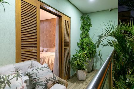 Casa à venda com 369m², 5 quartos e 4 vagas Casa à venda com 369m², 5 quartos e 4 vagasVaranda suíte 2