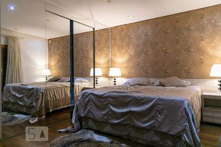 Casa à venda com 369m², 5 quartos e 4 vagas Casa à venda com 369m², 5 quartos e 4 vagasSuíte 2