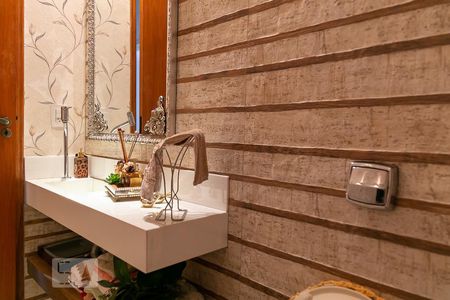 Casa à venda com 369m², 5 quartos e 4 vagas Casa à venda com 369m², 5 quartos e 4 vagasLavabo