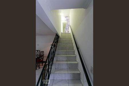 Escada de casa à venda com 3 quartos, 100m² em Jardim Umarizal, São Paulo