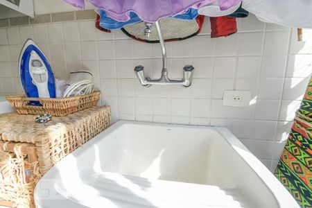 Apartamento à venda com 144m², 3 quartos e 1 vagaÁrea de Serviço