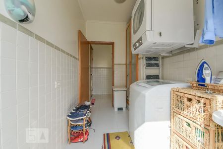 Apartamento à venda com 144m², 3 quartos e 1 vagaÁrea de Serviço