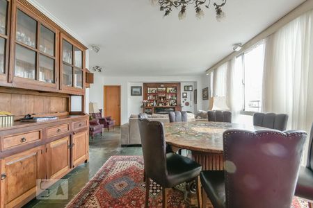 Apartamento à venda com 144m², 3 quartos e 1 vagaSala