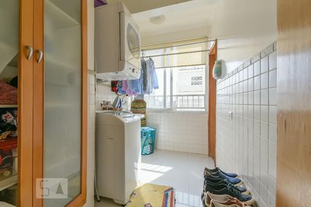 Apartamento à venda com 144m², 3 quartos e 1 vagaÁrea de Serviço