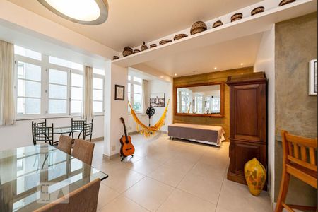 Apartamento à venda com 140m², 3 quartos e 1 vagaSala