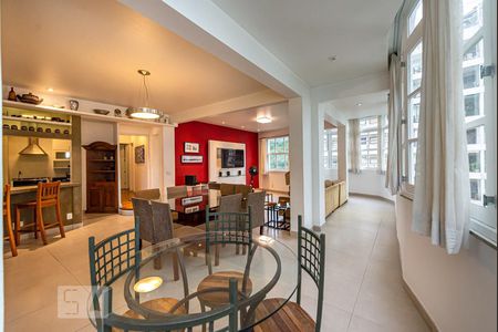 Apartamento à venda com 140m², 3 quartos e 1 vagaSala