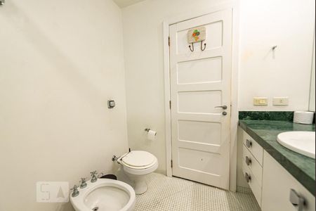 Apartamento à venda com 140m², 3 quartos e 1 vagaBanheiro da Suíte