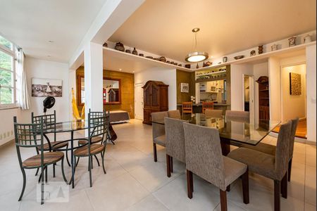 Apartamento à venda com 140m², 3 quartos e 1 vagaSala