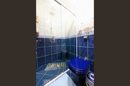 Casa à venda com 225m², 3 quartos e 2 vagasBanheiro 