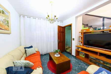 Sala de casa à venda com 3 quartos, 225m² em Jardim Julieta, São Paulo