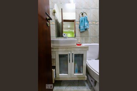 Casa à venda com 225m², 3 quartos e 2 vagasLavabo