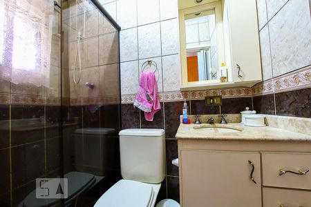 Casa à venda com 225m², 3 quartos e 2 vagasBanheiro da Suite