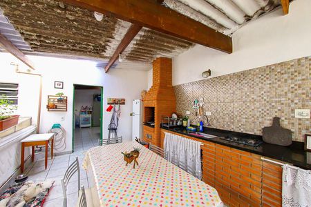 Casa à venda com 225m², 3 quartos e 2 vagasVaranda