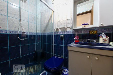 Casa à venda com 225m², 3 quartos e 2 vagasBanheiro 