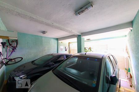 Casa à venda com 225m², 3 quartos e 2 vagasGaragem