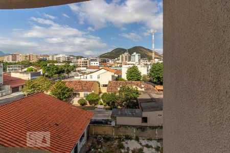 Vista do Quarto 1 de apartamento para alugar com 2 quartos, 70m² em Vila Valqueire, Rio de Janeiro