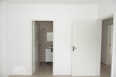 Suite 1 de apartamento para alugar com 3 quartos, 75m² em Carvoeira, Florianópolis